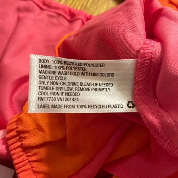 Sleeveless blouse - Picture 8 of 11